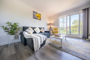 Image of Ash View Place 4 -heathrow - Thorpe Park - Free Parking