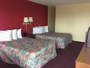 Image of Super 7 Inn Siloam Springs