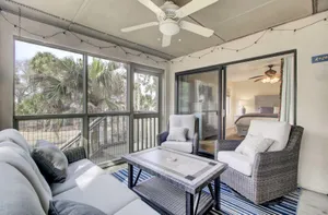Image of 401 Yacht by Avantstay Marina View, Pool, Porch