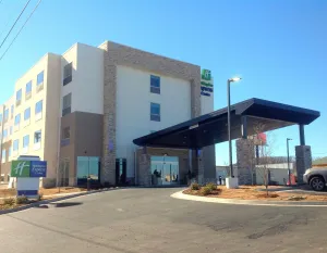 Image of Holiday Inn Express and Suites Tahlequah by IHG