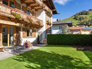 Image of Voluminous Apartment near Ski Slopes in Maria Alm