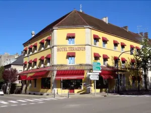 Image of Hôtel Terminus - Pizzeria Pizz'a gogo - salle de sport - face à la gare