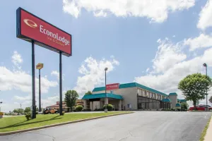 Image of Econo Lodge Inn & Suites Joplin