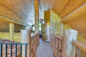 Image of Mammoth Views 2 Bedroom Cabin by RedAwning