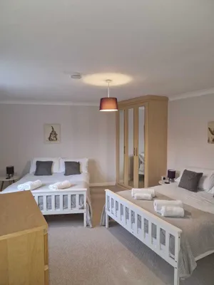 Image of Dog Friendly - 4 Bed House - Sleeps 10 - Pool Table