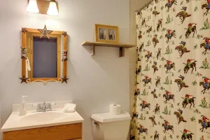 Image of Fraziers Bottom Cabin on 800 Acres of Land w/ Lake