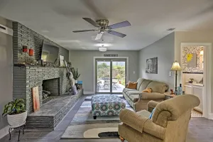 Image of Family-Friendly Escape about 6 Mi to City Center!