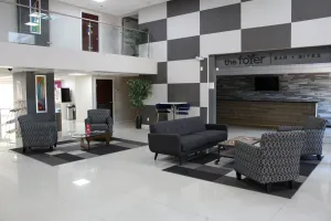 Image of HOM Hotel Gainesville, SureStay Collection by Best Western