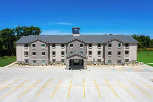 Image of Cobblestone Hotel & Suites - Bellefontaine