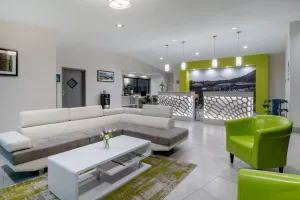 Image of Quality Inn & Suites Albany Corvallis