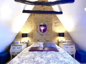 Image of La Clef des Songes - Maison d'Hôtes au Calme, au Coeur de Sarlat, 2 minutes à pied de la Cité Médiévale - Climatisation - Petits Déjeuners fait Maison - Parking gratuit - Option Spa et Massages - Piscine de Saison à 400m