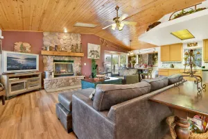 Image of Can't Bear to Leave-1156 by Big Bear Vacations