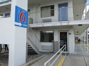 Image of Motel 6-Austin, TX