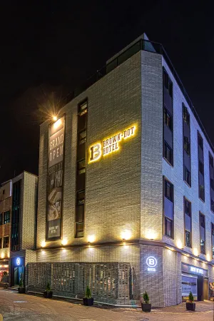 Image of Brown-Dot Hotel Choeup