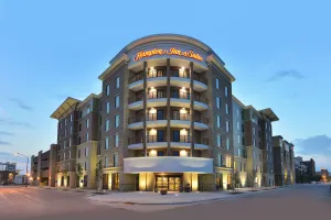 Image of Hampton Inn & Suites Des Moines Downtown