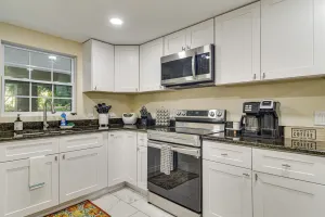 Image of Tropical Tampa Home Pets Welcome!