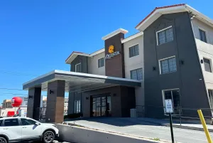 Image of La Quinta Inn by Wyndham Albuquerque Airport