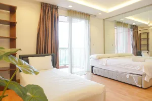 Image of Spacious and Homey 2BR at Nuasa Hijau Pondok Indah Apartment By Travelio