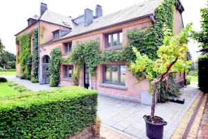 Image of Magnificent Luxury Chateau in Vast Garden with Sauna & Hot Tubs