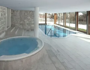 Image of Luxury Apartment, Panoramic Mountain Views, 5 Star Spa Facilities - 4 Bedroom
