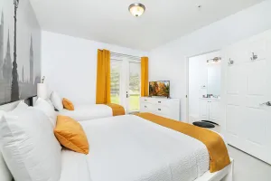 Image of Vista Cay Modern