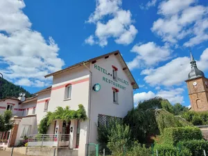 Image of Logis Hôtel & Restaurant des Lacs