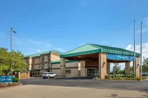 Image of Clarion Pointe Louisville East