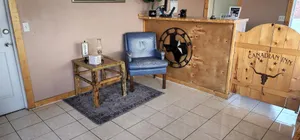 Image of Canadian Inn