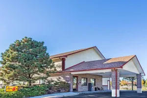 Image of Super 8 by Wyndham Greeley