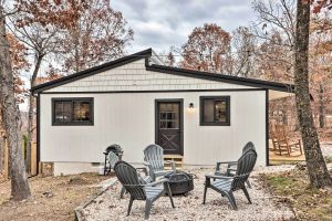 Image of Picture-Perfect Cottage with Grill and Fire Pit