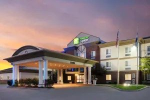 Image of Holiday Inn Express Warrenton by IHG