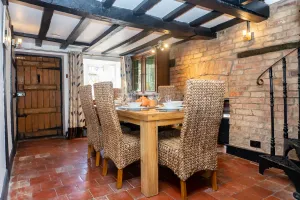Image of 2 Pound cottage