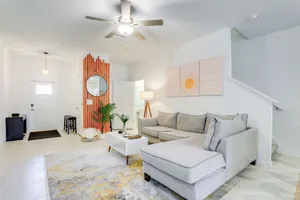 Image of 6 Mi to Apollo Beach: Townhome w/ Pool Access!