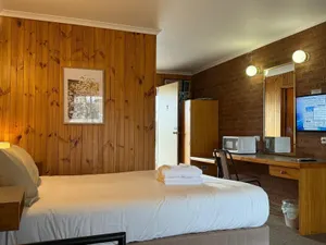 Image of Country Roads Motor Inn
