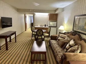Image of Ramada by Wyndham Saginaw Hotel & Suites