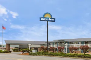 Image of Days Inn by Wyndham Auburn
