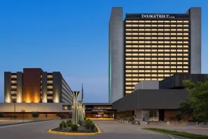 Image of Doubletree by Hilton Bloomington - Minneapolis South