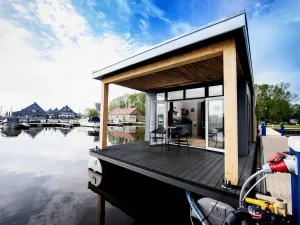 Image of Modern houseboat in Offingawier with terrace