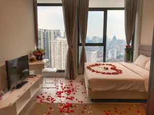 Image of Expressionz Suites KLCC by Like Home
