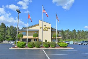 Image of Deluxe Inn - Fayetteville I-95