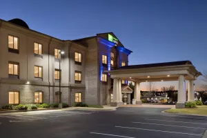 Image of Holiday Inn Express Hotel & Suites Opelika Auburn by IHG