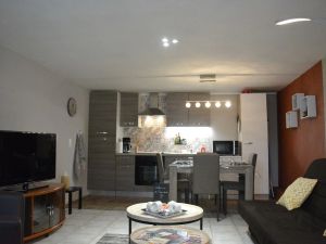 Image of Comfortable apartment with terrace