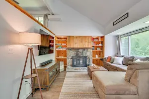 Image of 1/2 Mi to Campton Mtn: Resort-style Condo