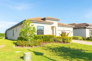 Image of Balmoral Resort-169cc 3 Bedroom Home by RedAwning