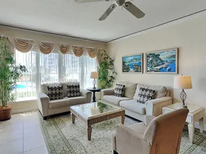 Image of 6202 Hampton Place North