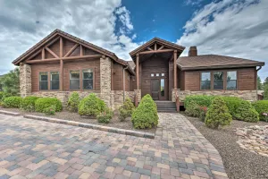 Image of Balcony & Grill: Updated Show Low Townhome!