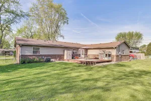 Image of 12 Mi to Indianapolis Motor Speedway: Home w/ Deck