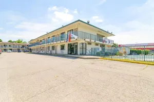 Image of OYO Hotel South Bend - Campus