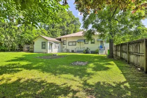 Image of Quaint Leeds Studio with Yard about 18 Mi to Birmingham!
