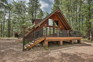 Image of Pinetop Chalet Cabin ~ 1 Mi to Woodland Park